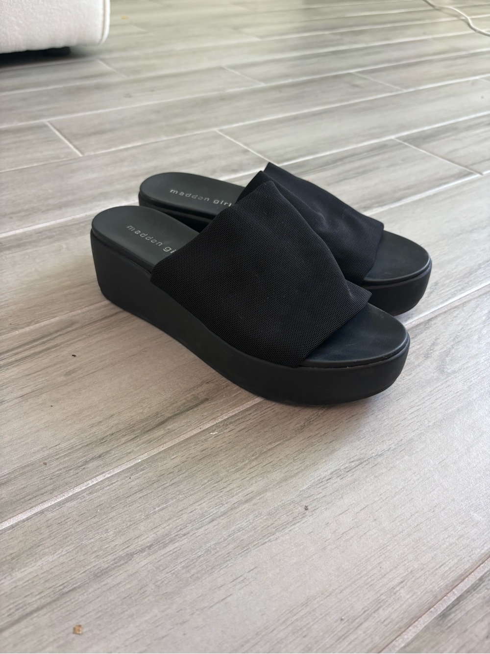 Madden Girl Black Chunky Platform Slide Sandals 8